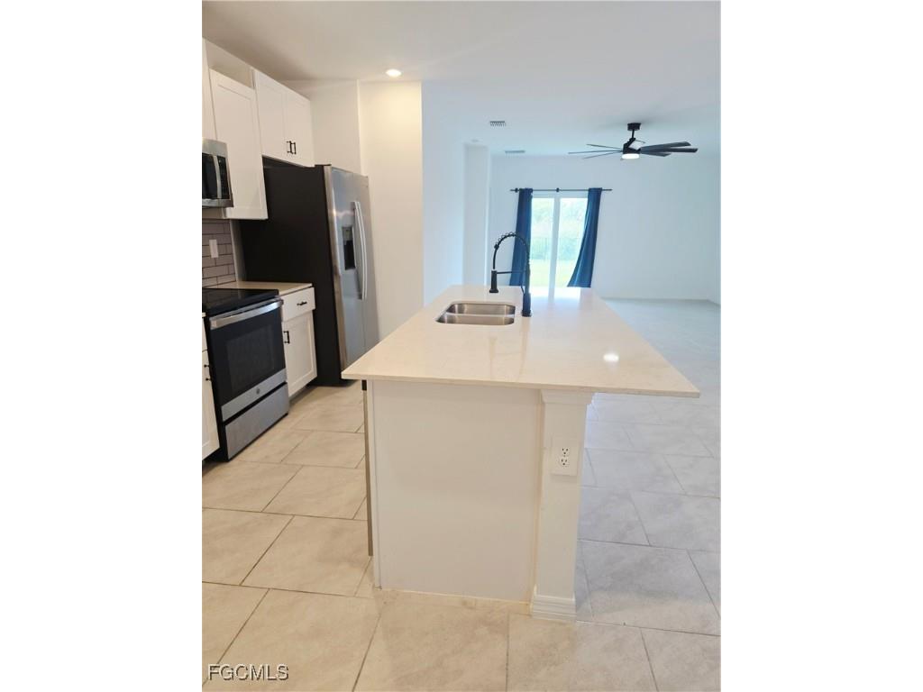 20111 Caroline Creek Place Lehigh Acres FL 33974 2025003457 image4