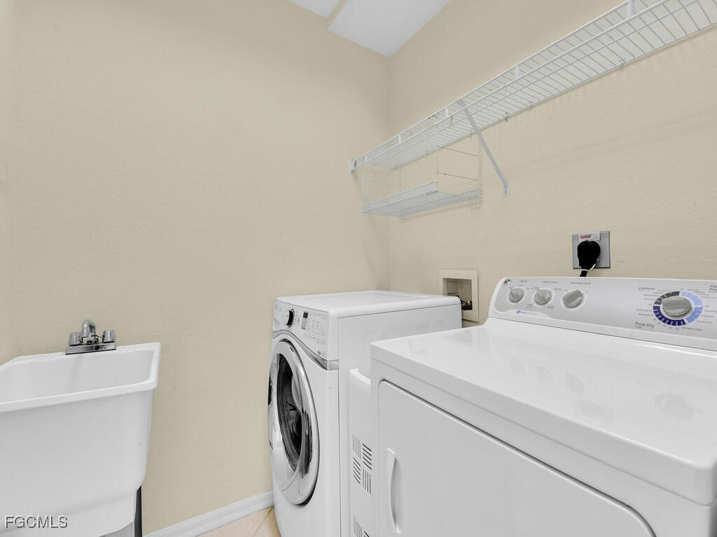 2012 Oxford Ridge Circle Lehigh Acres FL 33973 2025013963 image24