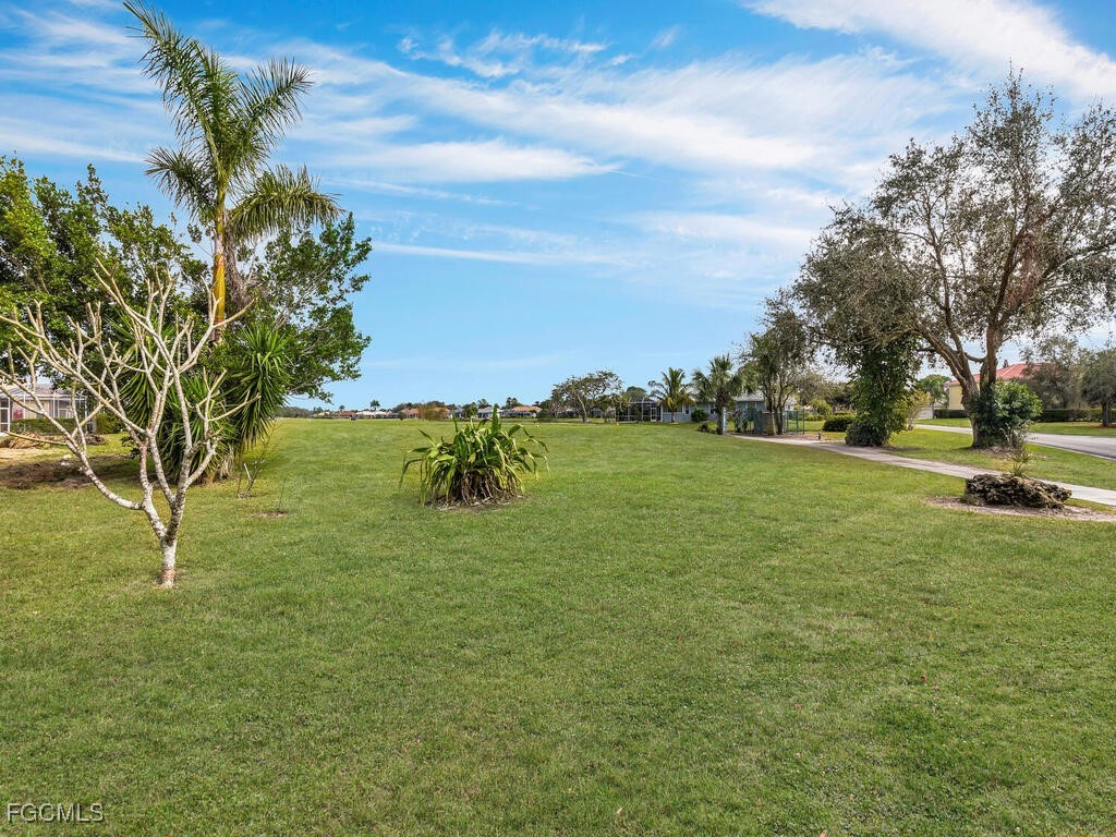 2012 Oxford Ridge Circle Lehigh Acres FL 33973 2025013963 image34