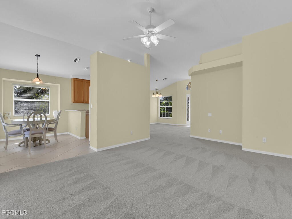 2012 Oxford Ridge Circle Lehigh Acres FL 33973 2025013963 image4