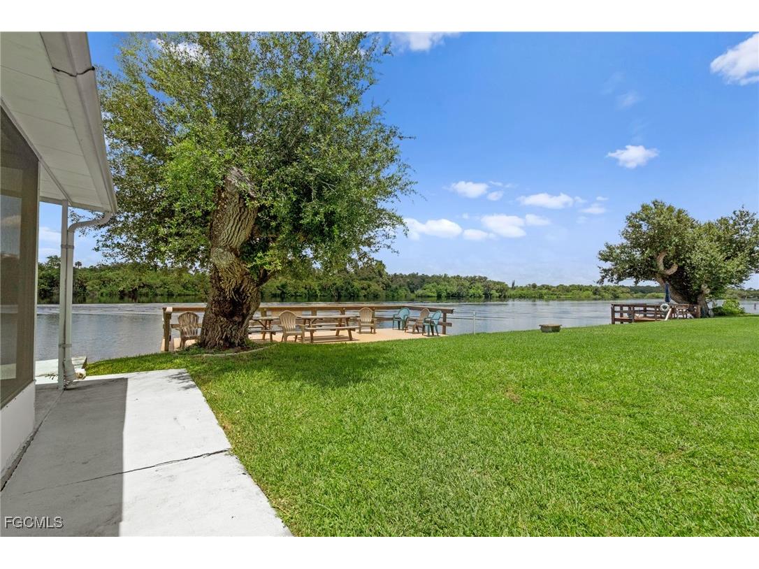 2012 S Olga Drive #25 Fort Myers FL 33905 2025015838 image3