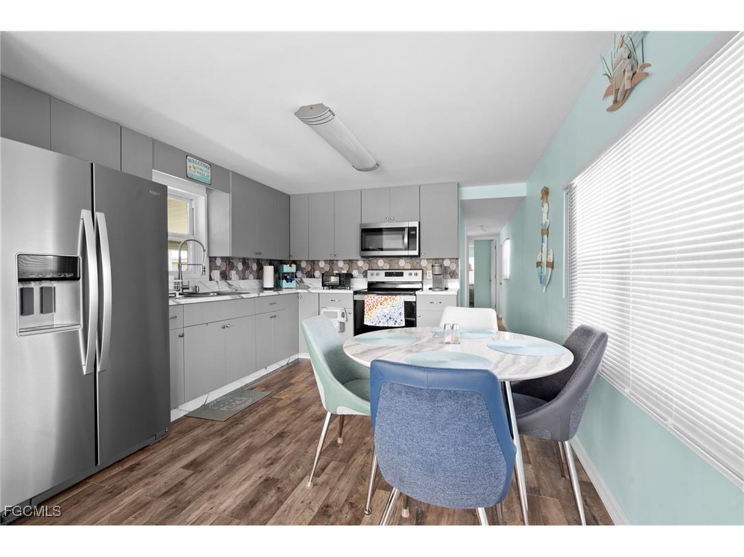 2012 S Olga Drive #25 Fort Myers FL 33905 2025015838 image8