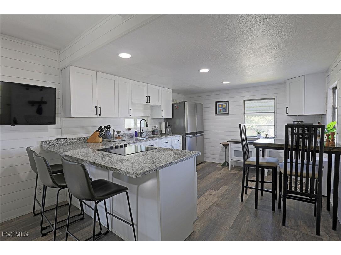 2012 S Olga Drive #40 Fort Myers FL 33905 2025024311 image8