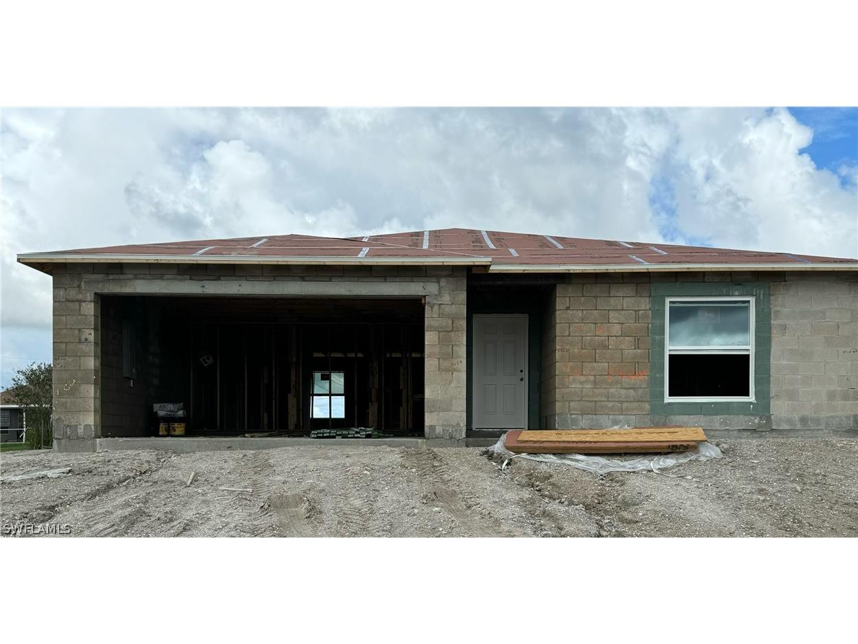 2012 Santa Barbara Boulevard N Cape Coral FL 33993 224042648 image1