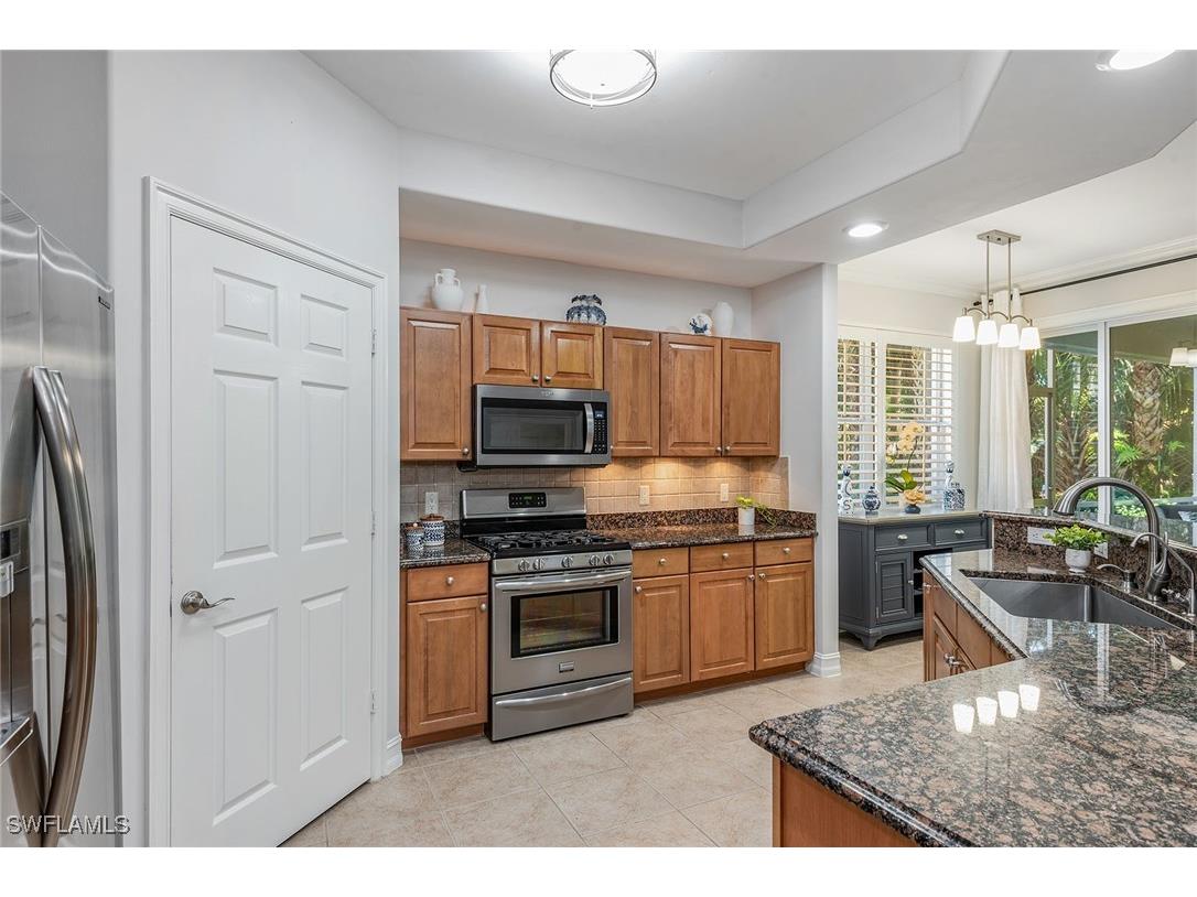 2012 Tarpon Bay Drive N #101 Naples FL 34119 226004231 image6