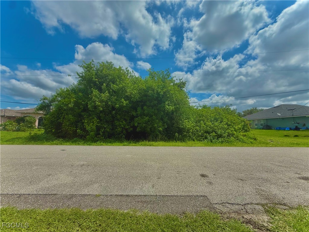 2012 Xelda Avenue N Lehigh Acres FL 33971 2025000166 image1