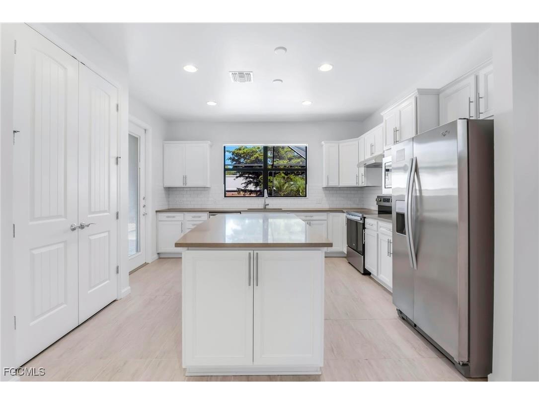 20122 Corkscrew Shores Boulevard Estero FL 33928 2025012922 image12