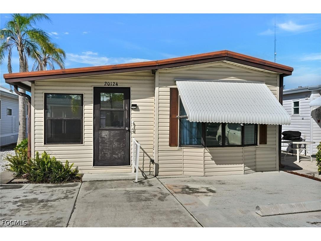 20124 Plum Tree Lane Estero FL 33928 2026013536 image1