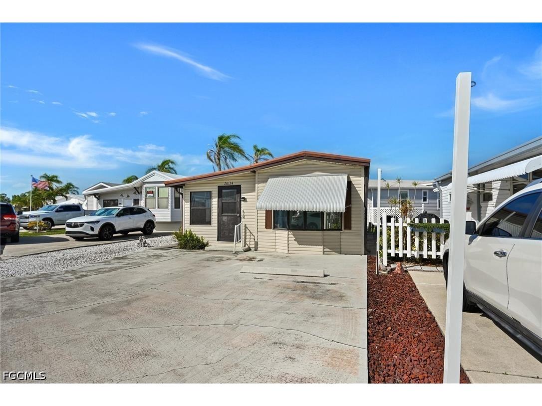 20124 Plum Tree Lane Estero FL 33928 2026013536 image2