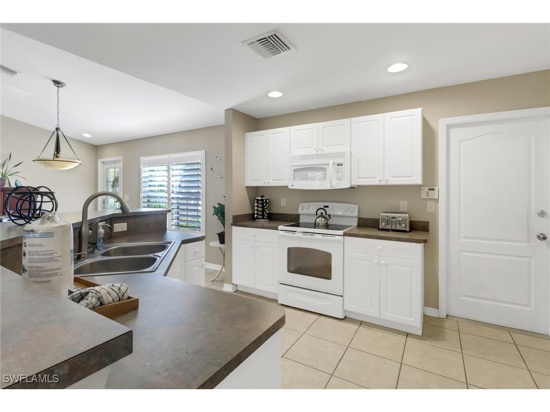 2013 NE 33rd Lane Cape Coral FL 33909 224098636 image2