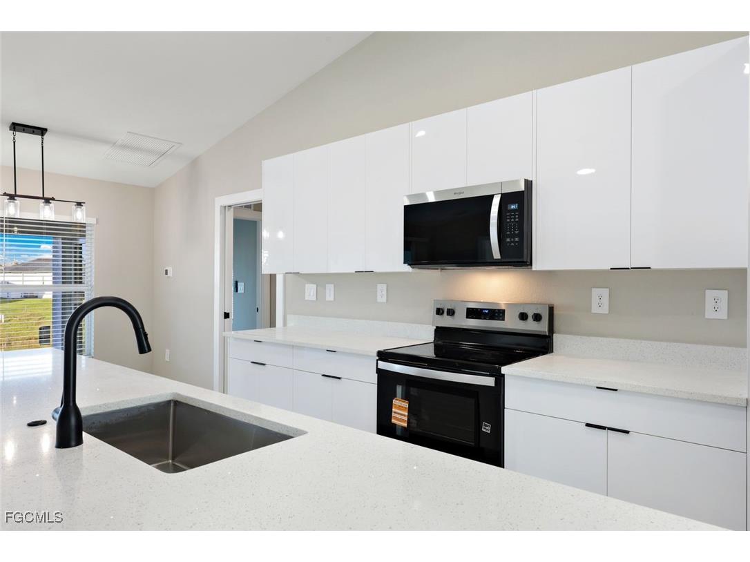 2013 NW 20th Terrace Cape Coral FL 33993 2026001023 image12