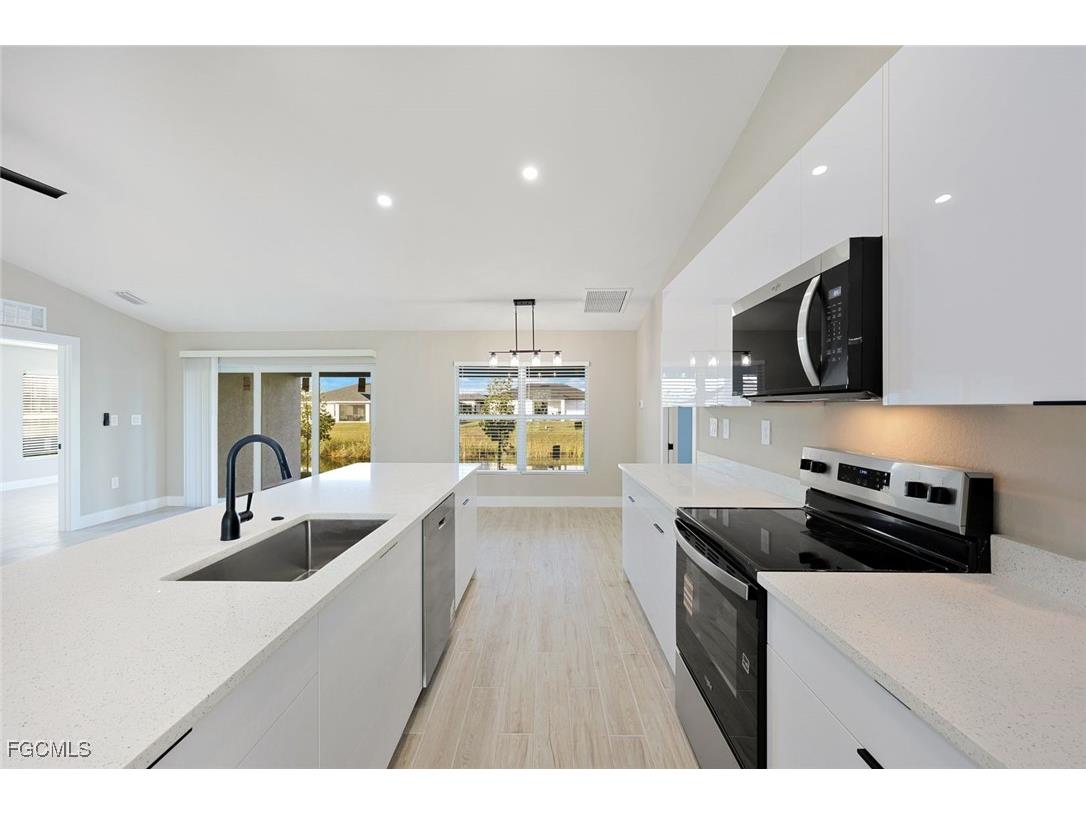 2013 NW 20th Terrace Cape Coral FL 33993 2026001023 image13