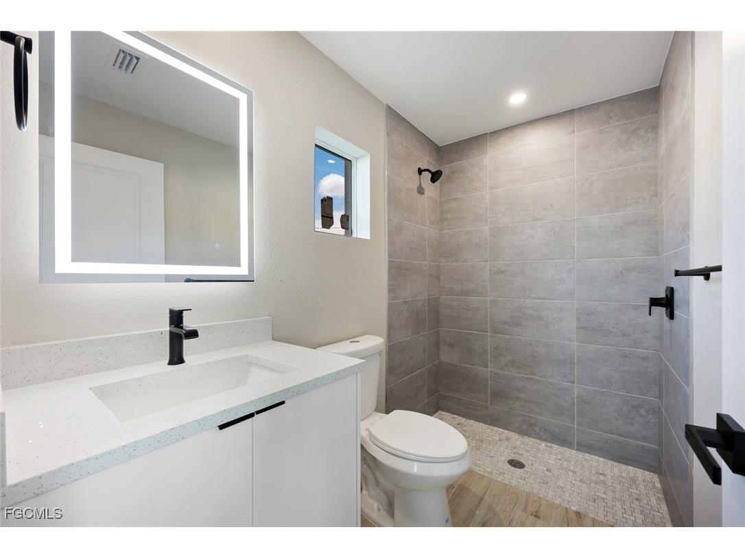 2013 NW 20th Terrace Cape Coral FL 33993 2026001023 image21