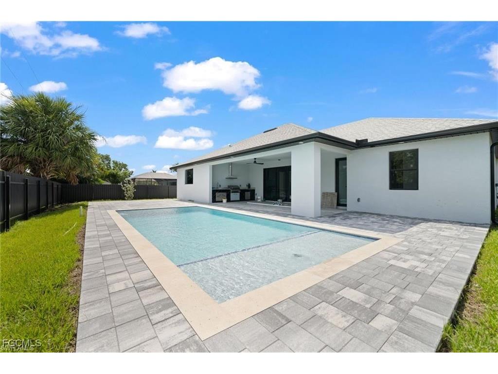 2013 SW 37th Terrace Cape Coral FL 33914 2025024377 image1