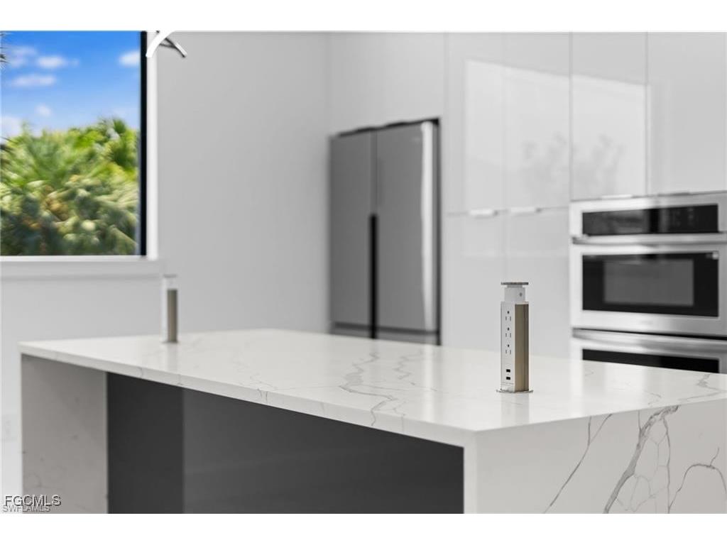 2013 SW 37th Terrace Cape Coral FL 33914 2025024377 image14