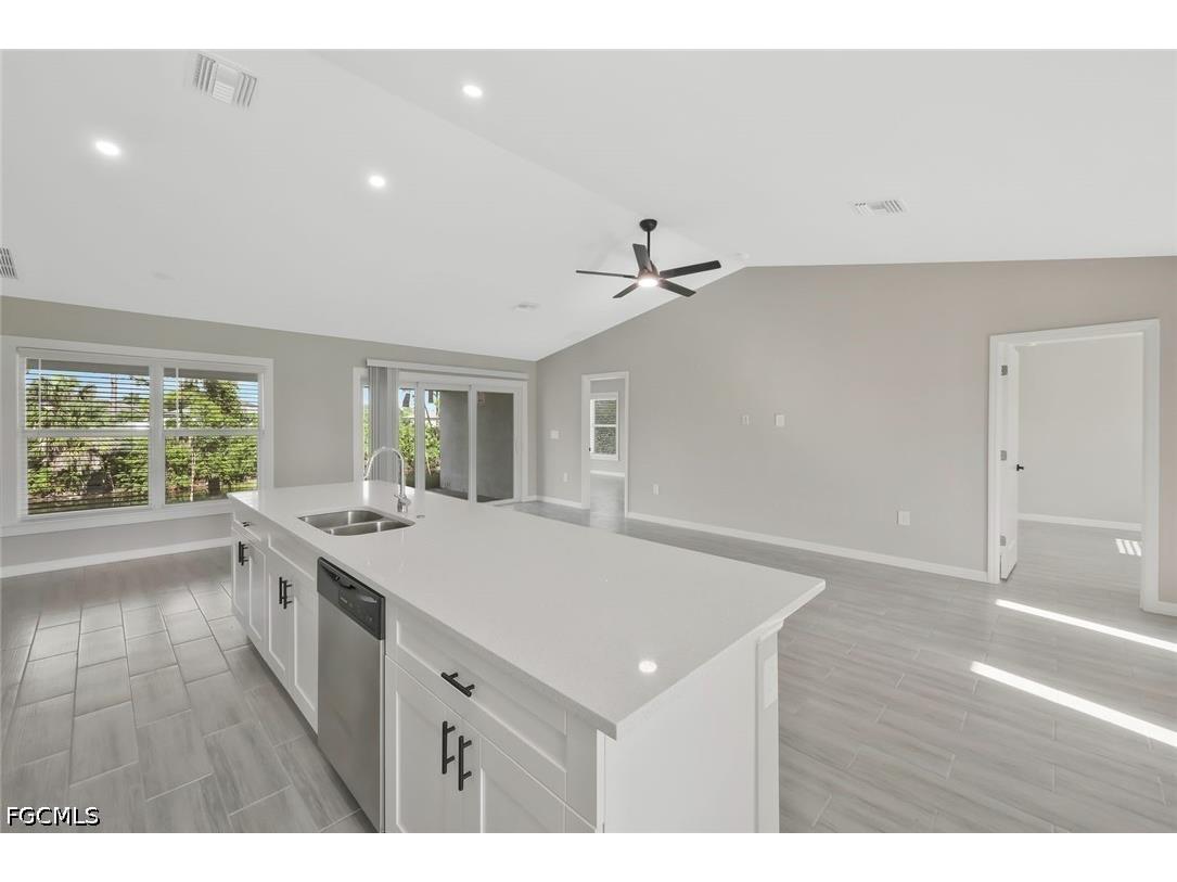 2014 Kismet Parkway W Cape Coral FL 33993 2026025240 image10