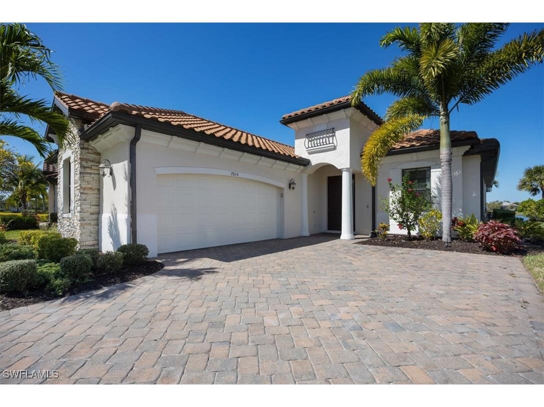 2014 Mustique Street Naples FL 34120 225068842 image1