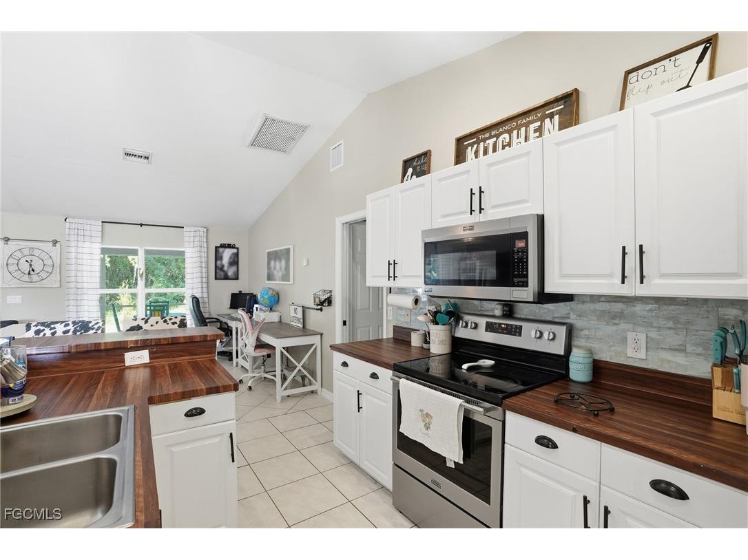 2014 Odessa Circle Labelle FL 33935 2025021815 image15