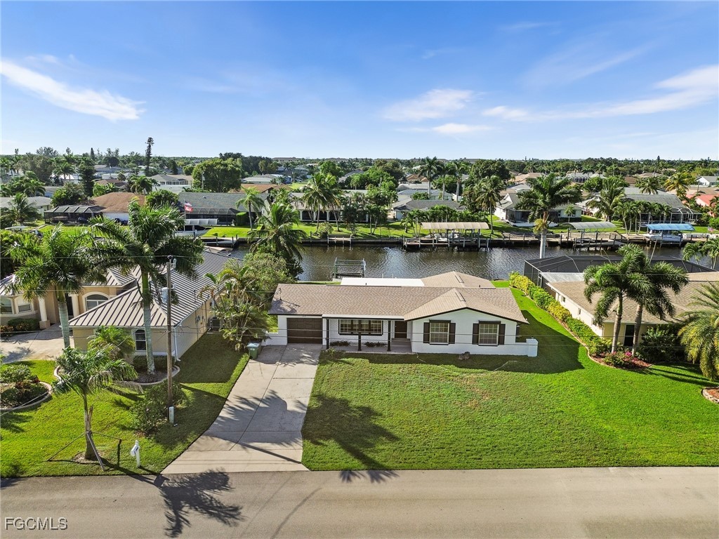 2014 SE 12th Terrace Cape Coral FL 33990 2025014338 image1