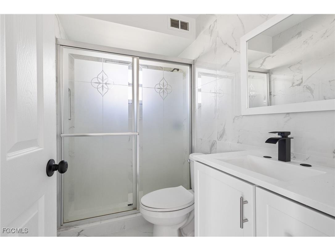 2014 SE 12th Terrace Cape Coral FL 33990 2025014338 image17