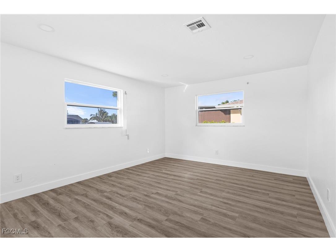 2014 SE 12th Terrace Cape Coral FL 33990 2025014338 image19