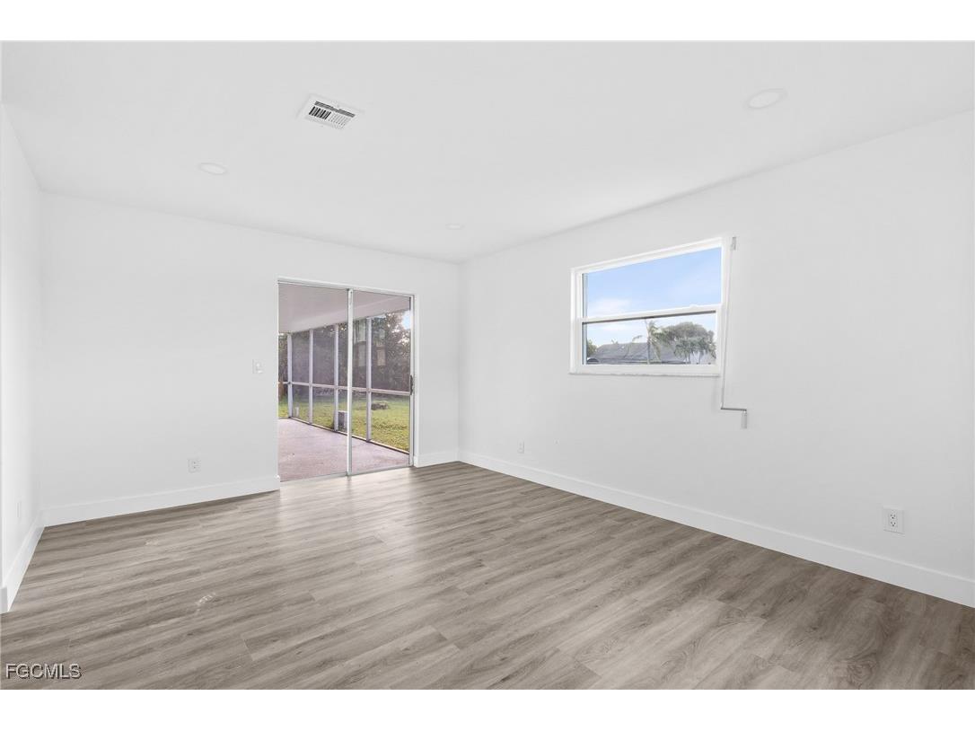 2014 SE 12th Terrace Cape Coral FL 33990 2025014338 image21