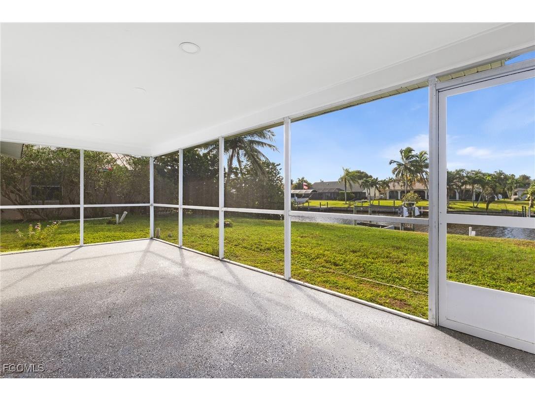 2014 SE 12th Terrace Cape Coral FL 33990 2025014338 image22