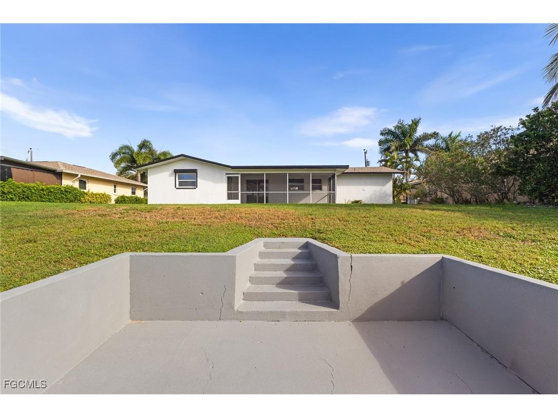 2014 SE 12th Terrace Cape Coral FL 33990 2025014338 image27