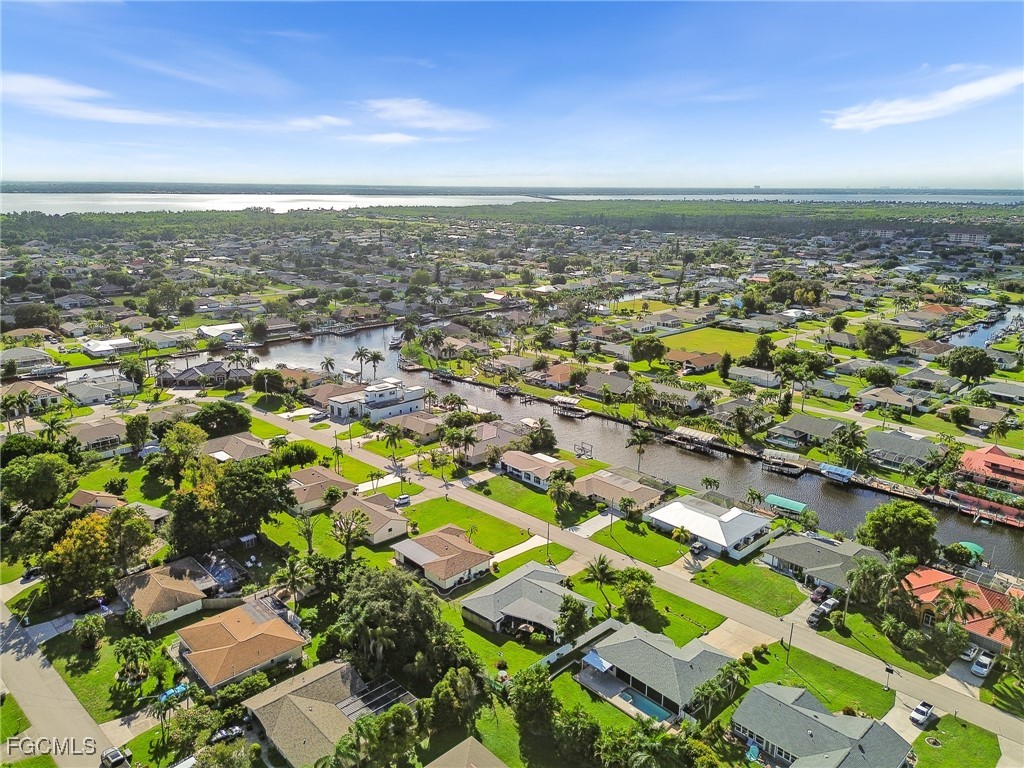 2014 SE 12th Terrace Cape Coral FL 33990 2025014338 image32