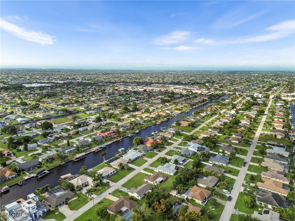 2014 SE 12th Terrace Cape Coral FL 33990 2025014338 image34