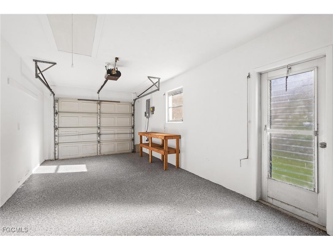 2014 SE 12th Terrace Cape Coral FL 33990 2025014338 image36