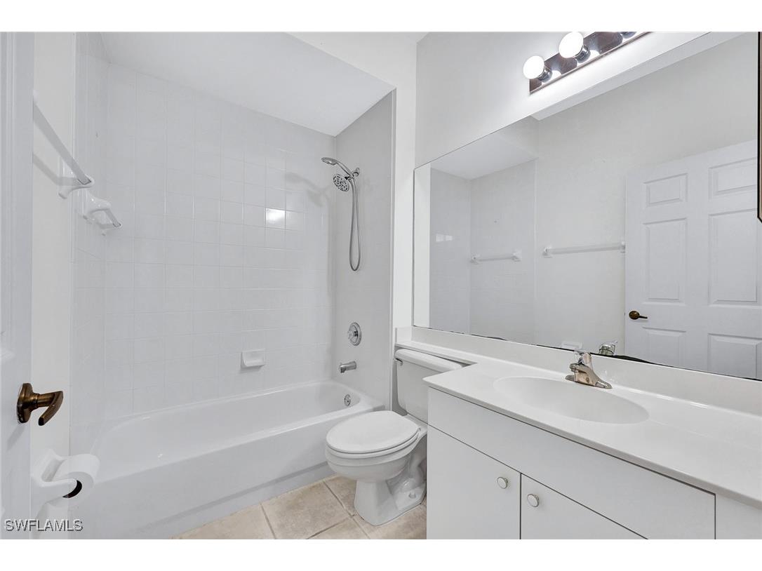 2015 Crestview Way #17B Naples FL 34119 225073604 image17