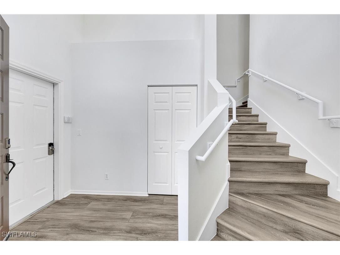 2015 Crestview Way #17B Naples FL 34119 225073604 image4