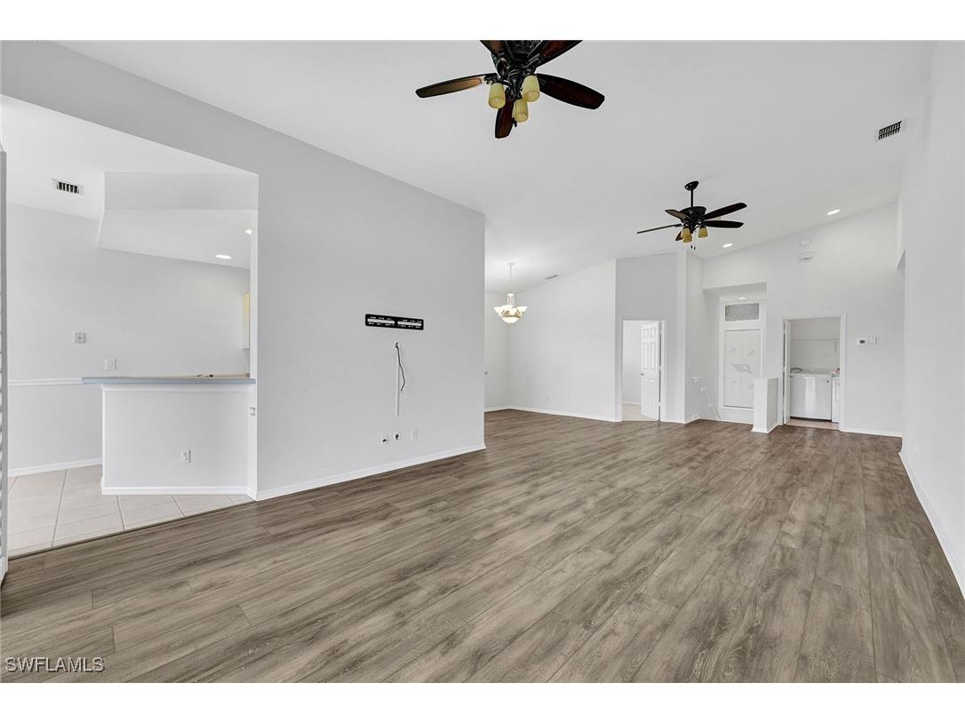 2015 Crestview Way #17B Naples FL 34119 225073604 image6