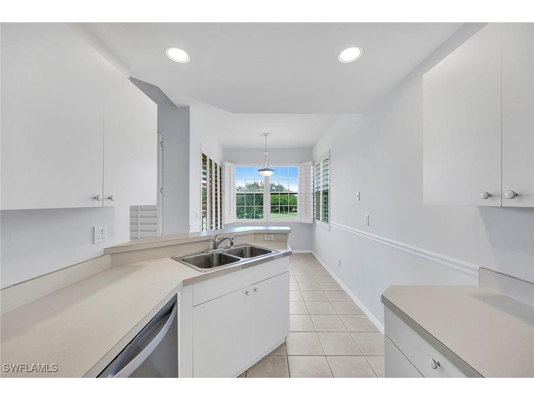 2015 Crestview Way #17B Naples FL 34119 225073604 image9