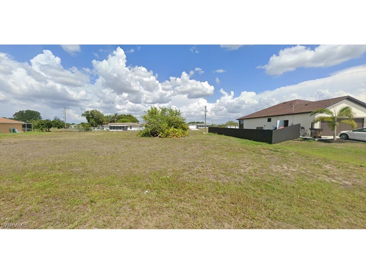 2015 NE 8th Place Cape Coral FL 33909 223022291 image1