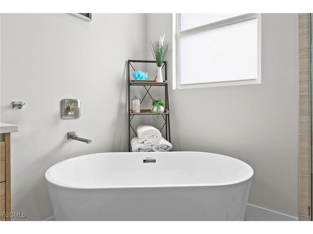 2016 NW 1st Avenue Cape Coral FL 33993 2025011194 image37