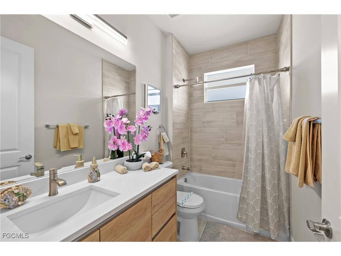 2016 NW 1st Avenue Cape Coral FL 33993 2025011194 image42