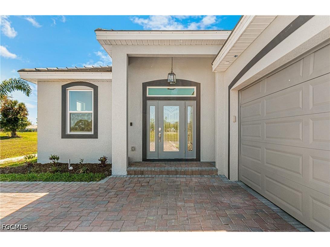 2016 Oxford Ridge Circle Lehigh Acres FL 33973 2026013188 image2