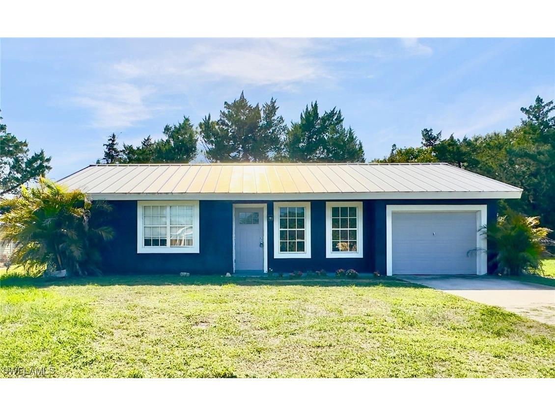 2016 Schooner Drive Labelle FL 33935 223034364 image1