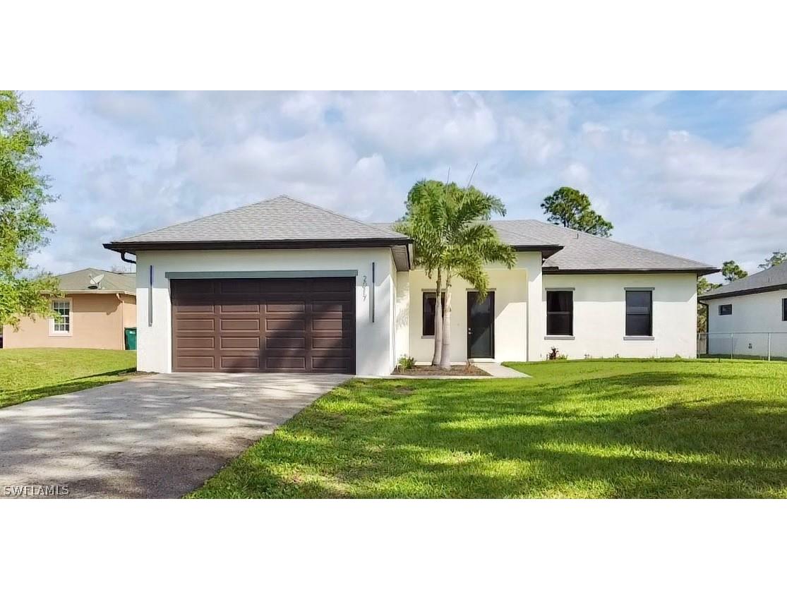 2017 47th Avenue NE Naples FL 34120 226011131 image1