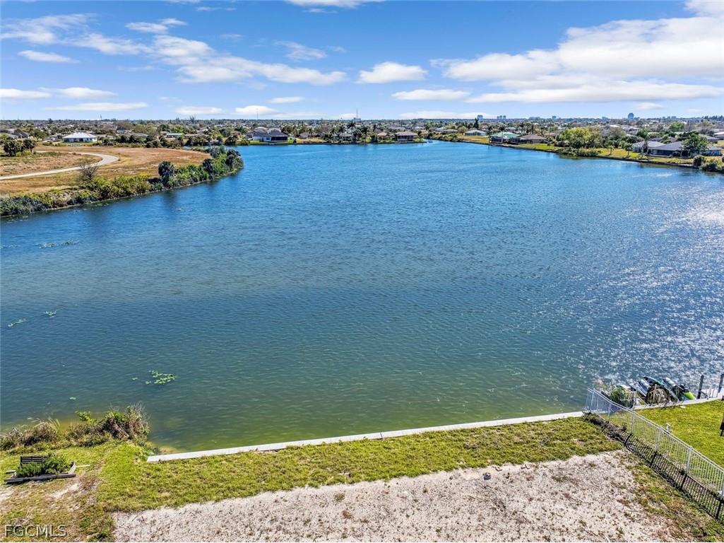 2017 NE 10th Place Cape Coral FL 33909 2026010299 image1