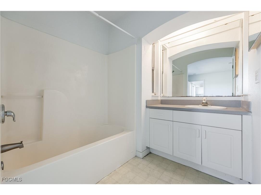 2017 NE 24th Terrace Cape Coral FL 33909 2025025225 image16