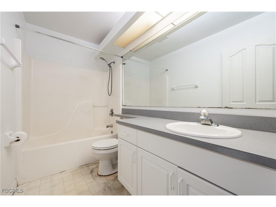 2017 NE 24th Terrace Cape Coral FL 33909 2025025225 image18