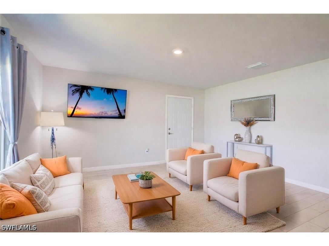 2017 NE 39th Terrace Cape Coral FL 33909 226012903 image1