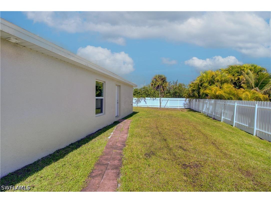 2017 NE 39th Terrace Cape Coral FL 33909 226012903 image12