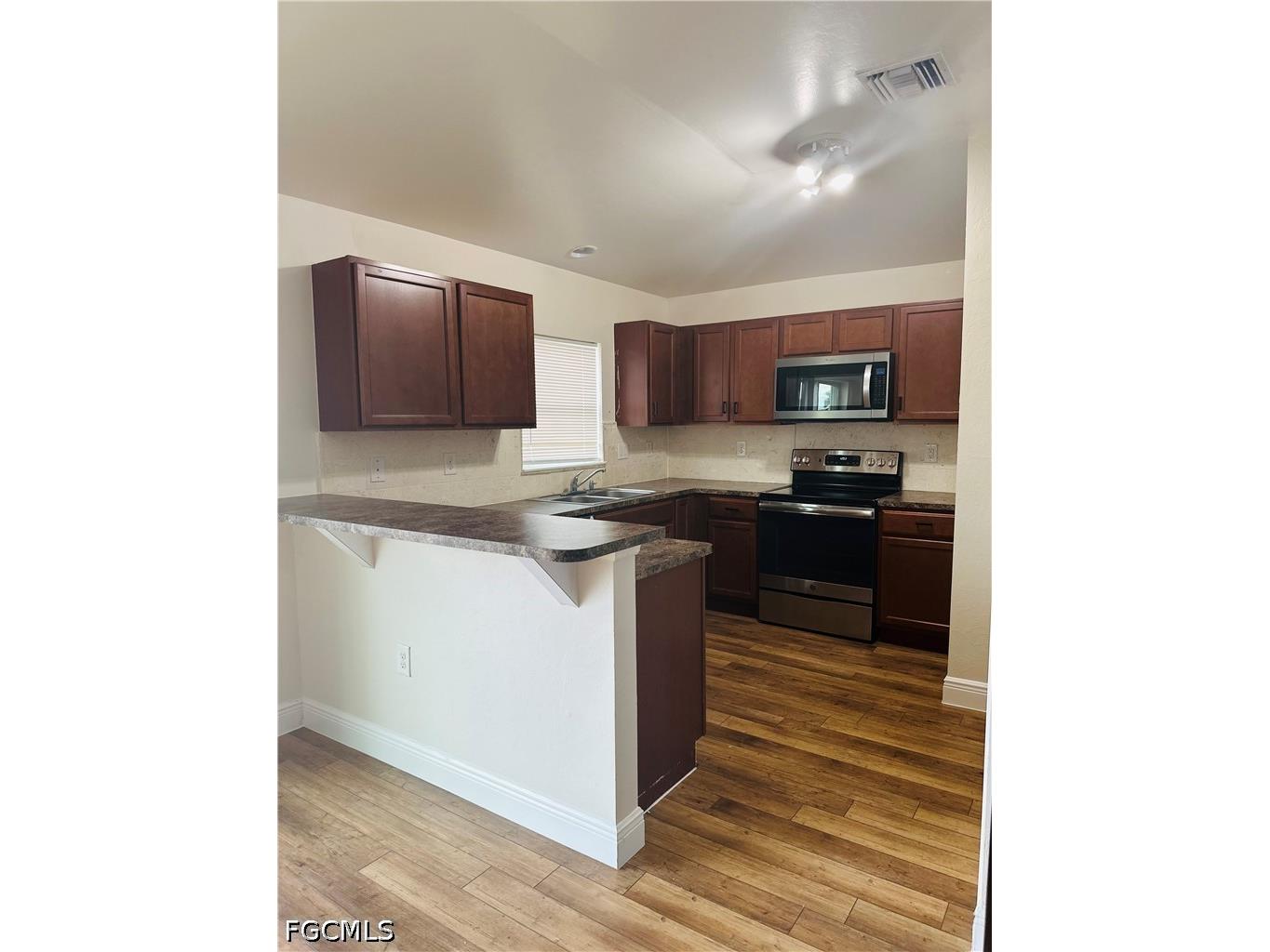 2017 NW 1st Avenue Cape Coral FL 33993 2026024827 image8