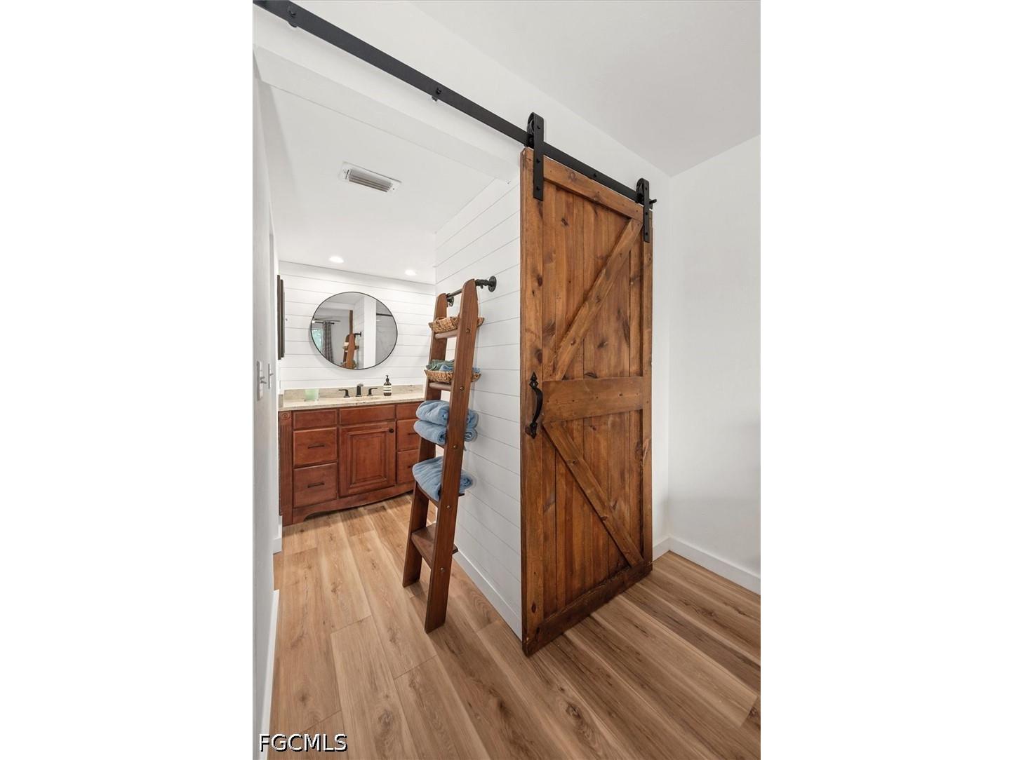 2017 NW 7th Street Cape Coral FL 33993 2026025275 image8