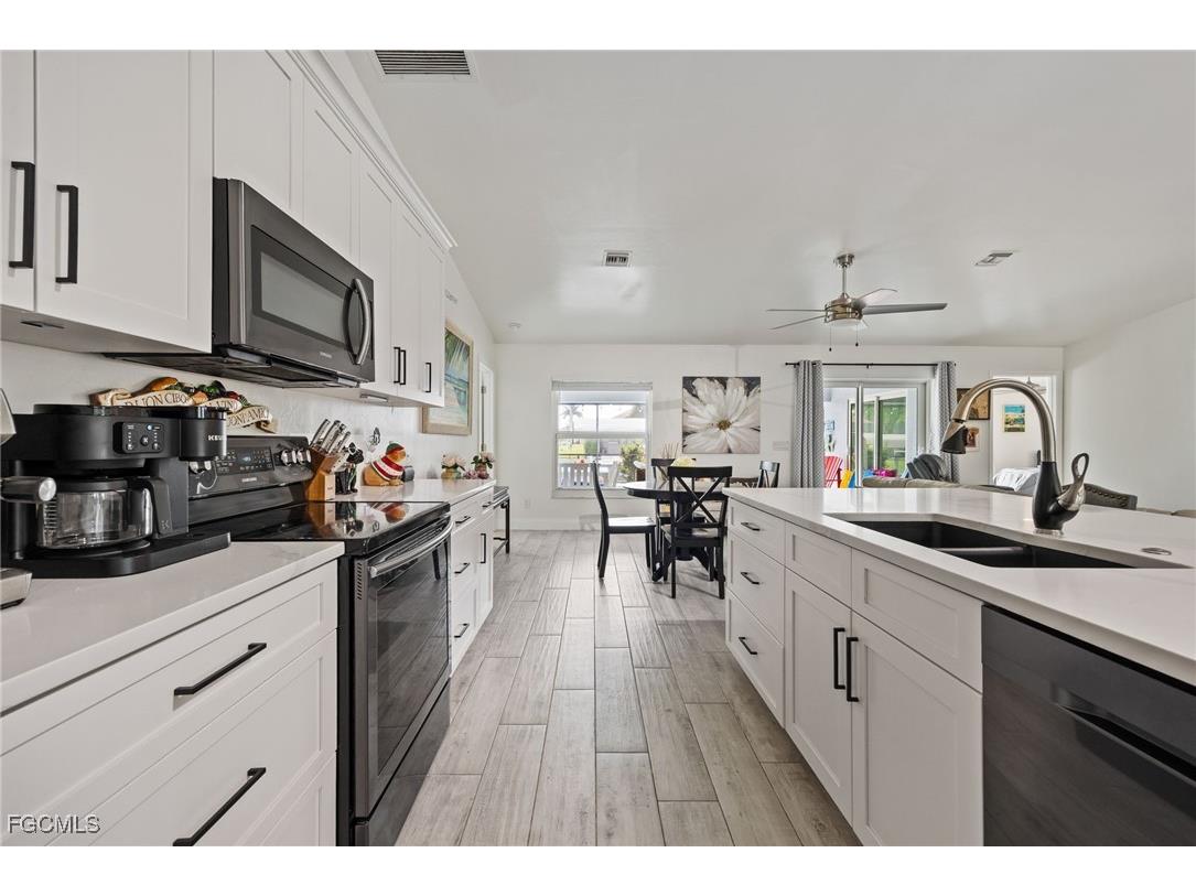 2017 SE 17th Place Cape Coral FL 33990 2025008609 image12