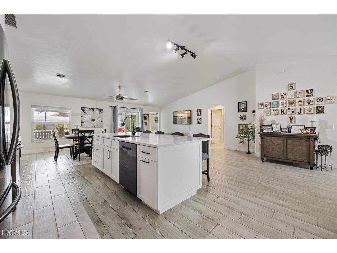 2017 SE 17th Place Cape Coral FL 33990 2025008609 image13